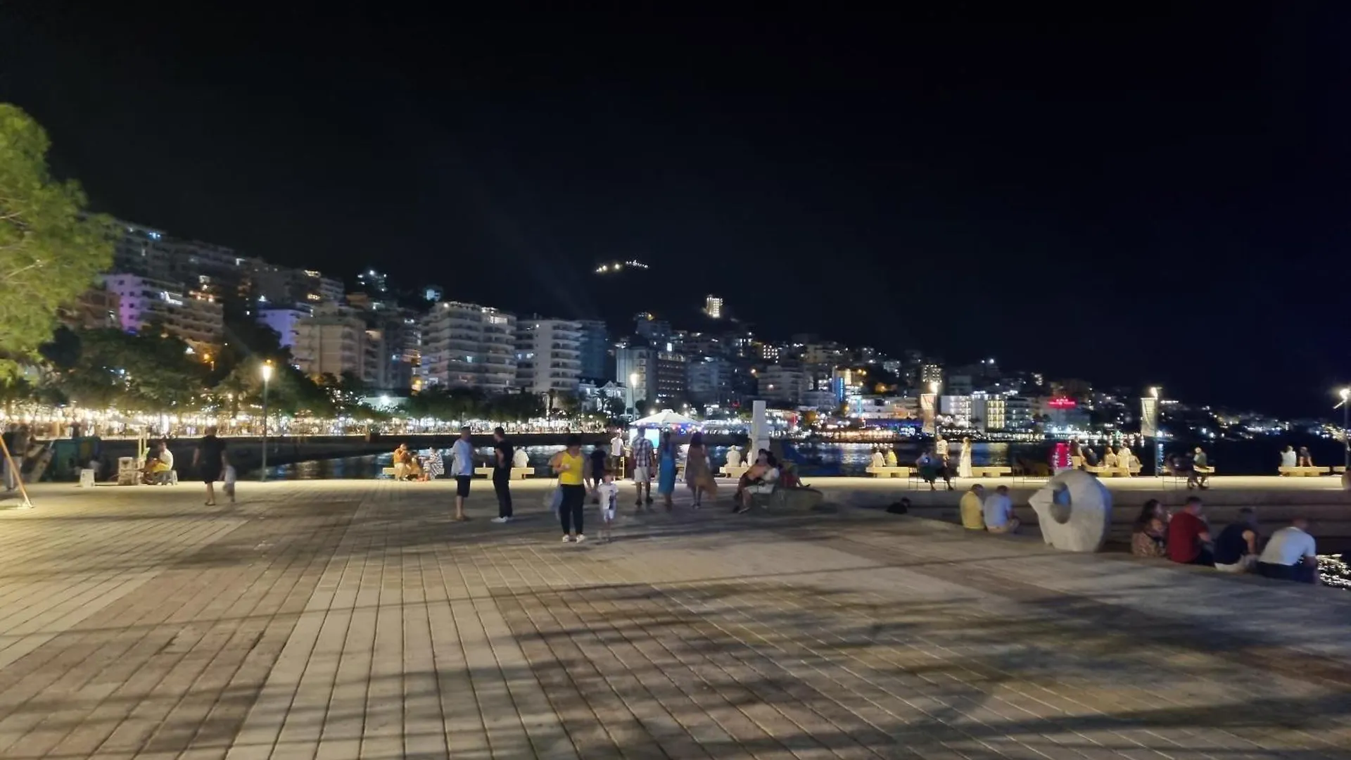 アパート Aleks Apartement Sarandë アルバニア