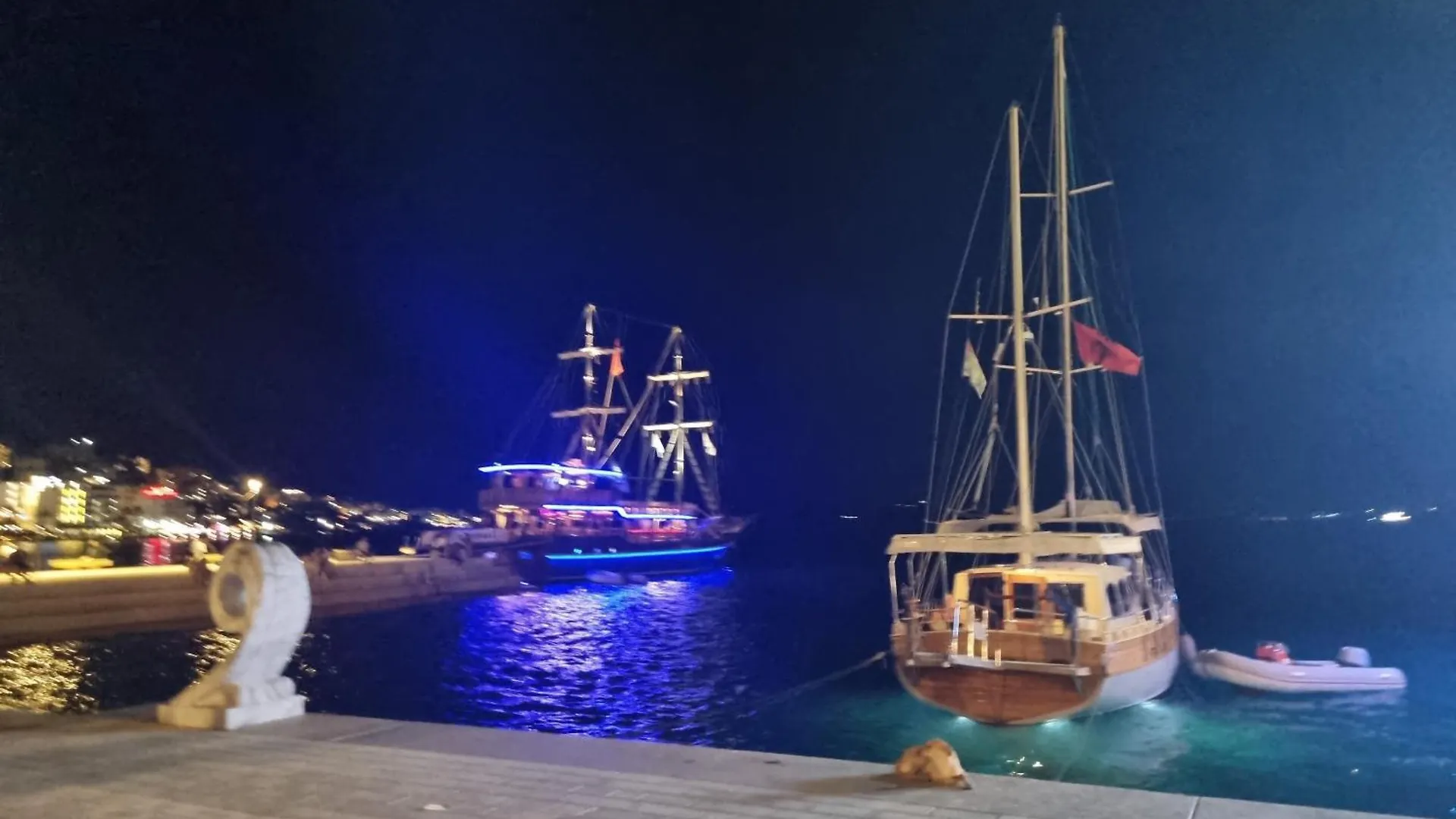 アパート Aleks Apartement Sarandë